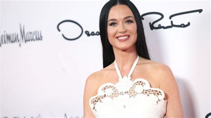 Is Katy Perry Lesbian? Age, Height, Net Worth