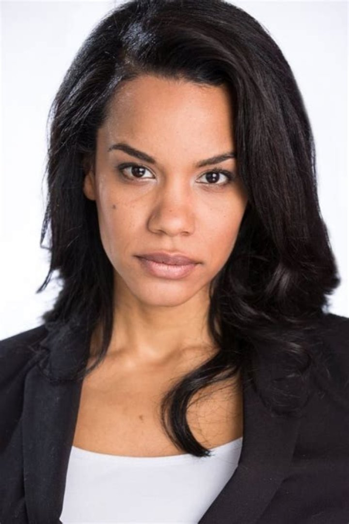  Shellie Sterling